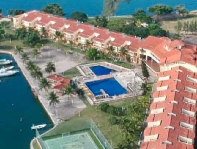Ilha Marinas Do Canal Cabo Frio